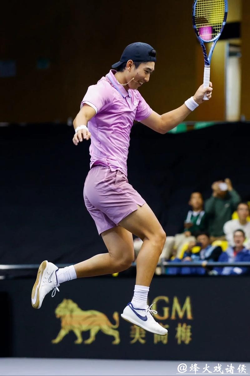 澳网:在哪里跌倒就在哪里爬起来,商竣程时隔一年重夺胜利 澳网:在哪里跌倒就在哪里爬起来,商竣程时隔一年重夺胜利